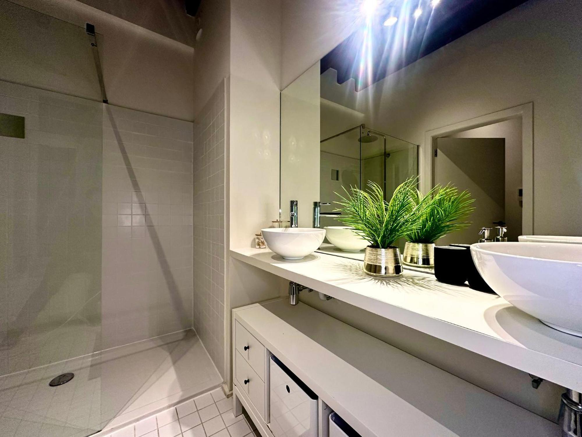 Luxury Suites Princess By Rikas Hotels Antwerp Exterior photo